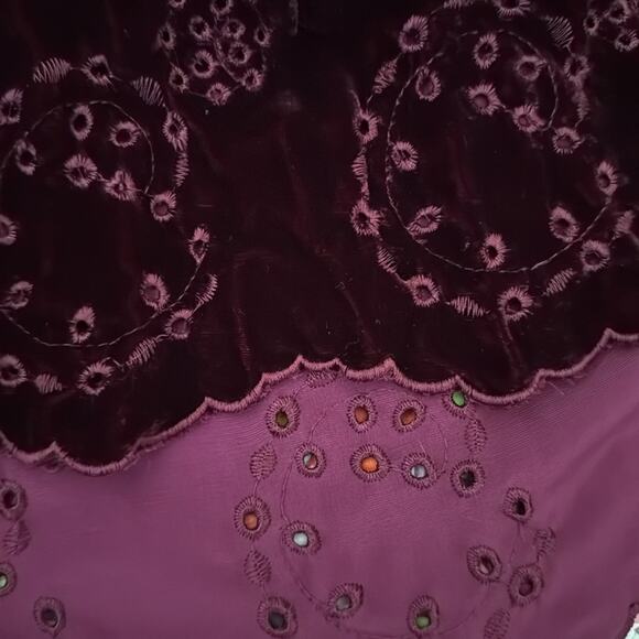 ECI New York Oxblood Velvet Silk Blend Eyelet Detail Scallop Hem Button Up Top - Picture 4 of 5